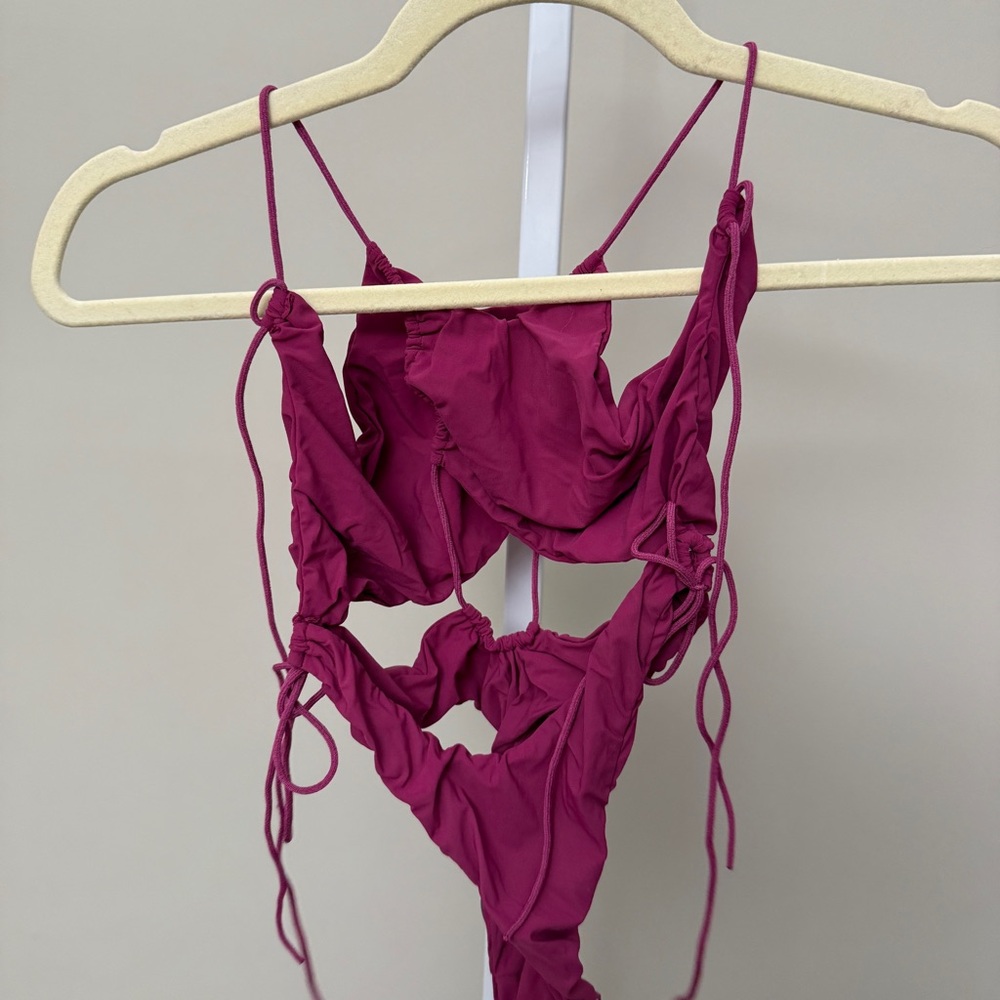 Amazuin bikini & panty set magenta one size